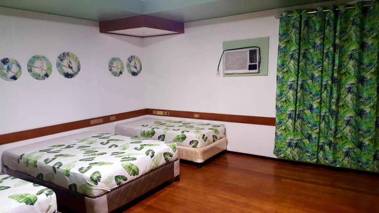 Naps & Maps Hostel Cebu Exterior photo