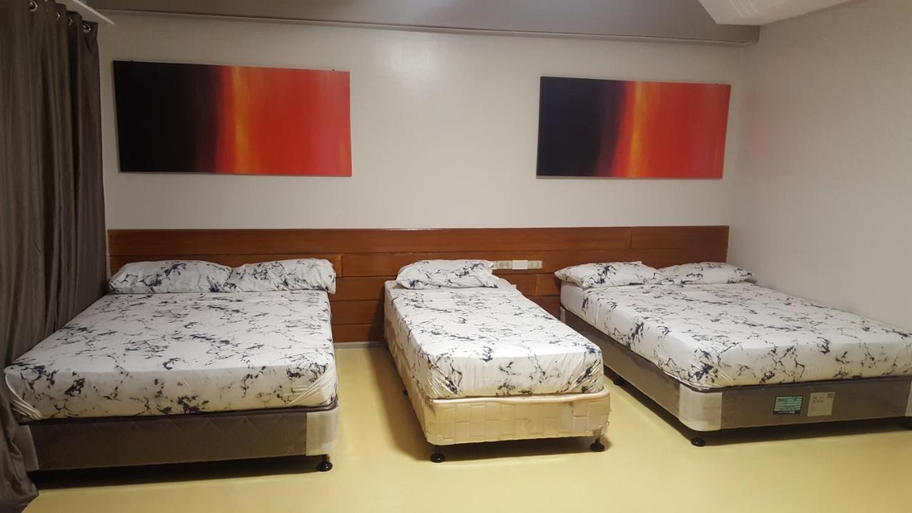 Naps & Maps Hostel Cebu Exterior photo