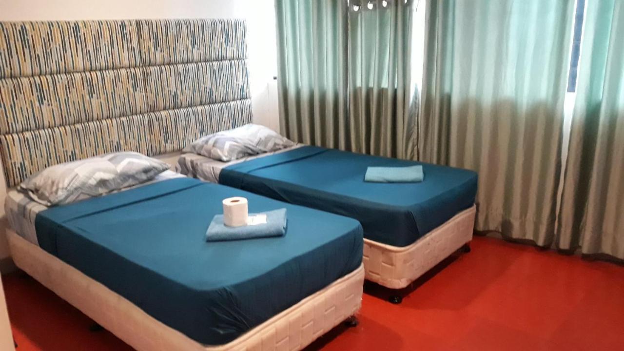 Naps & Maps Hostel Cebu Exterior photo
